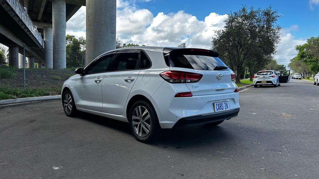 Left Back Diagonal (45- Degree) View