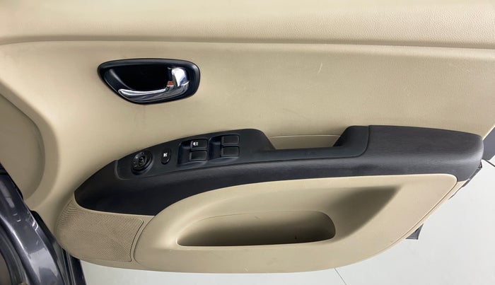 2013 Hyundai i10 MAGNA 1.2 KAPPA2, Petrol, Manual, 71,887 km, Driver Side Door Panels Control