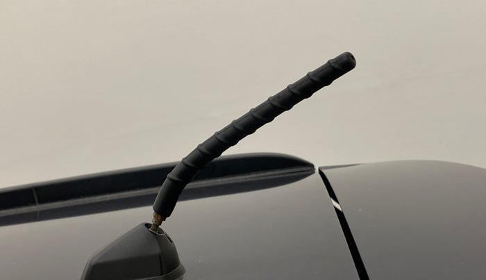 2014 Hyundai Grand i10 SPORTZ 1.2 KAPPA VTVT, Petrol, Manual, 68,053 km, Roof - Antenna has minor damage