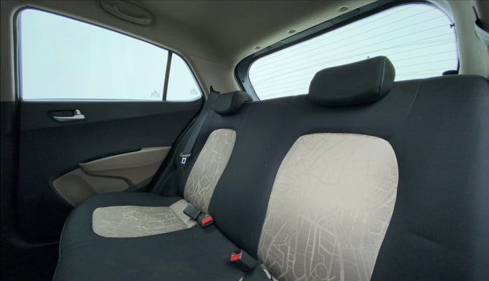 2014 Hyundai Grand i10 ASTA 1.2 (O) VTVT, Petrol, Manual, 60,904 km, Right Side Rear Door Cabin