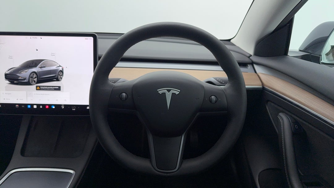 2023 Tesla Model 3 Long Range, Automatic, 39494 km, Steering Wheel Close-up