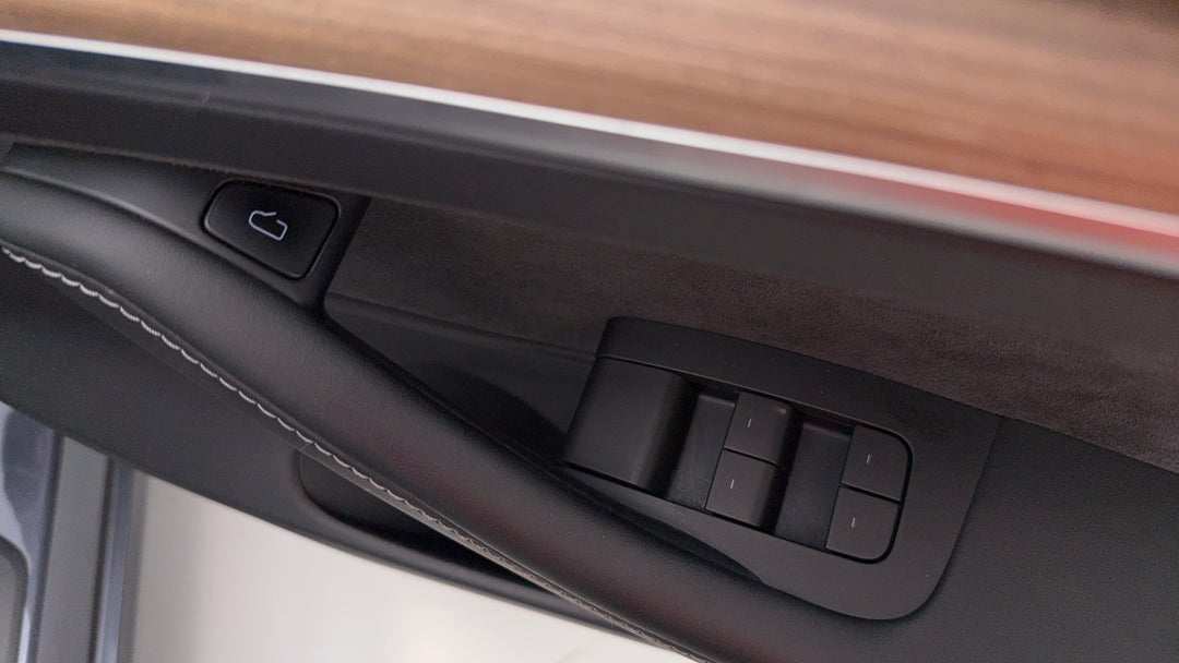 2023 Tesla Model 3 Long Range, Automatic, 39494 km, Drivers Side Door Panel Controls