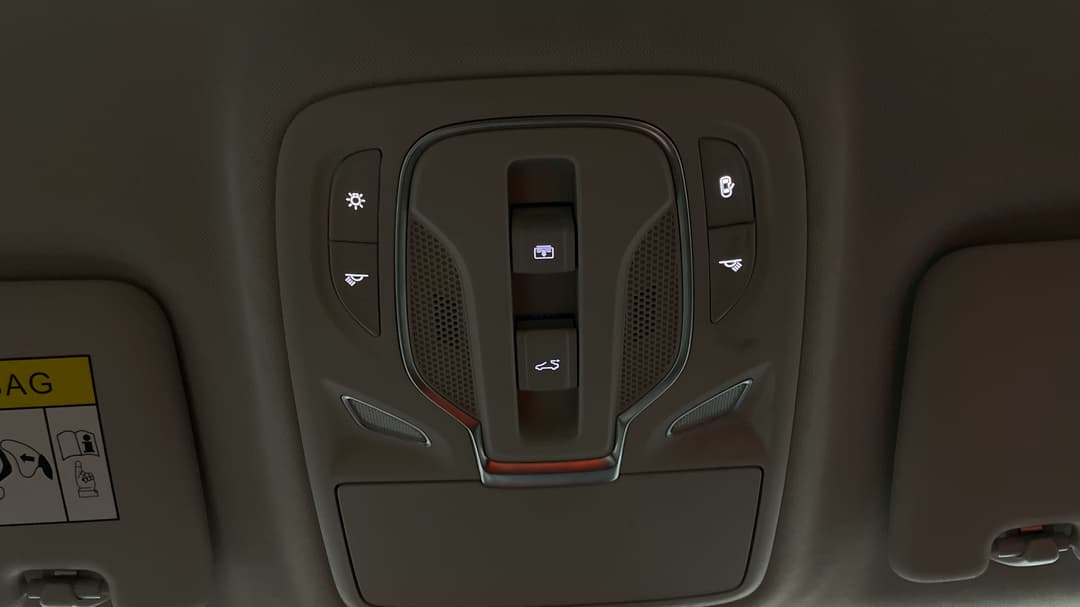 2024 MG ZS Hybrid+ Essence, Automatic, 26136 km, On-Roof Controls/Sunglass holder