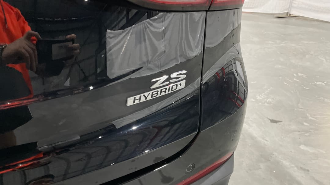 2024 MG ZS Hybrid+ Essence, Automatic, 26136 km, Badge (Boot Right Side)