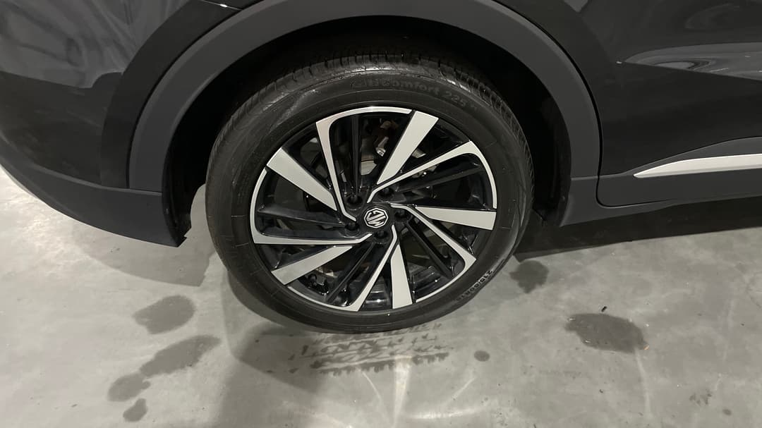 2024 MG ZS Hybrid+ Essence, Automatic, 26136 km, Right Rear Wheel