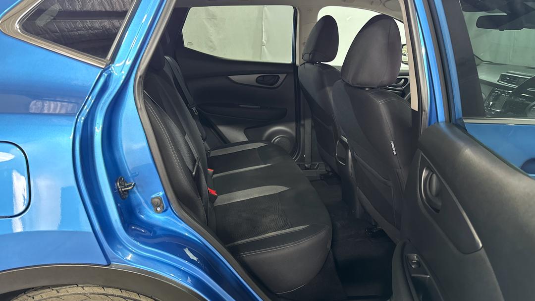 2020 Nissan Qashqai St+, Automatic, 110188 km, Right Side Rear Door Cabin View