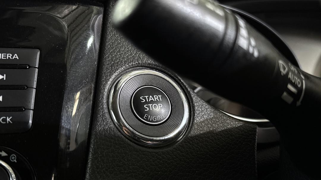 2020 Nissan Qashqai St+, Automatic, 110188 km, Keyless / Button Start