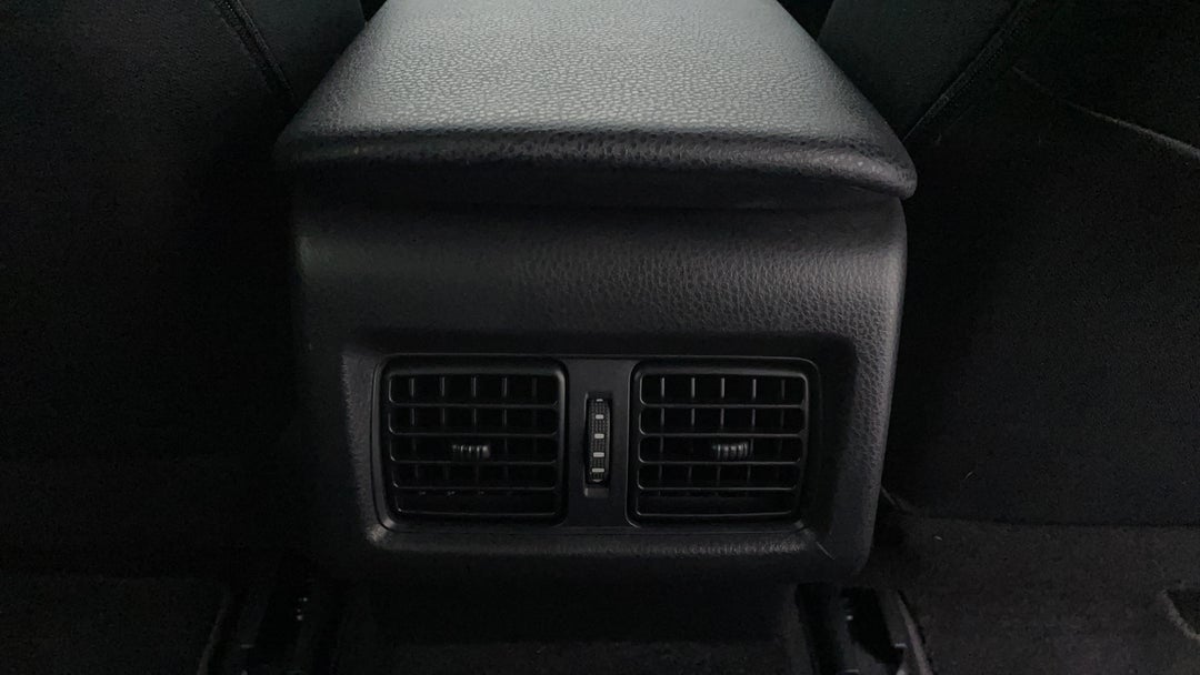Rear A/C Vent