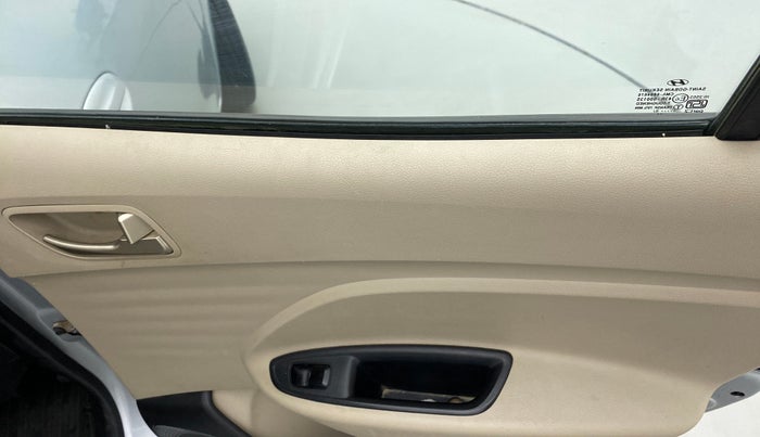 2019 Hyundai NEW SANTRO SPORTZ MT, Petrol, Manual, 53,855 km, Right rear window switch / handle - Switch/handle not functional