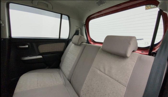 2015 Maruti Wagon R 1.0 VXI, Petrol, Manual, 52,262 km, Right Side Rear Door Cabin