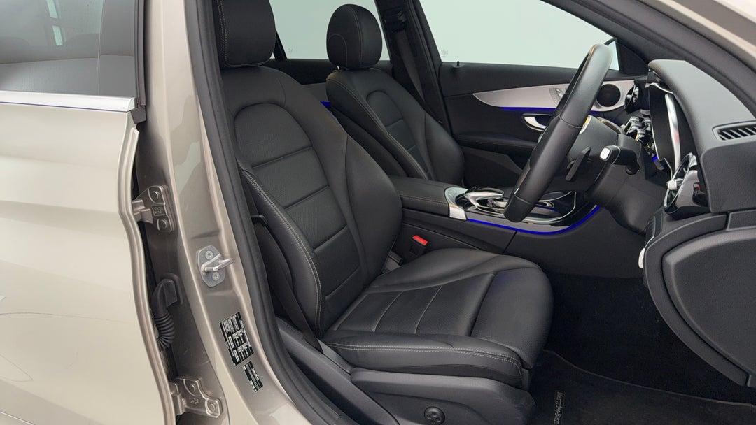 2019 Mercedes-benz C200 C200, Automatic, 41988 km, Right Side Front Door Cabin View