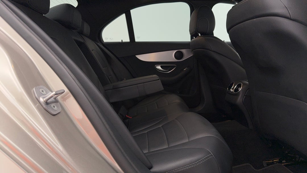 2019 Mercedes-benz C200 C200, Automatic, 41988 km, Right Side Rear Door Cabin View