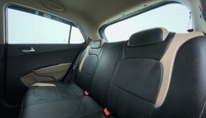 2017 Hyundai Grand i10 SPORTZ 1.2 KAPPA VTVT, Petrol, Manual, 36,397 km, Right Side Rear Door Cabin