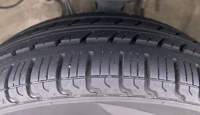 2019 Maruti Alto K10 VXI AMT P, Petrol, Automatic, 59,760 km, Left Front Tyre Tread
