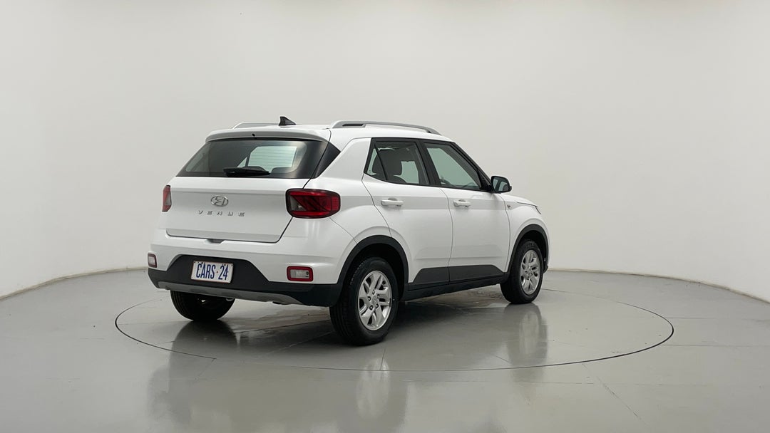 Right Back Diagonal (45- Degree) View