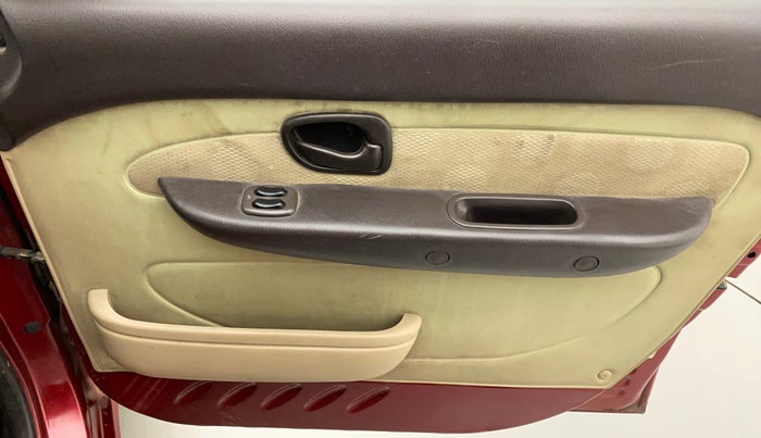 2010 Hyundai Santro Xing GLS, Petrol, Manual, 55,293 km, Driver Side Door Panels Control