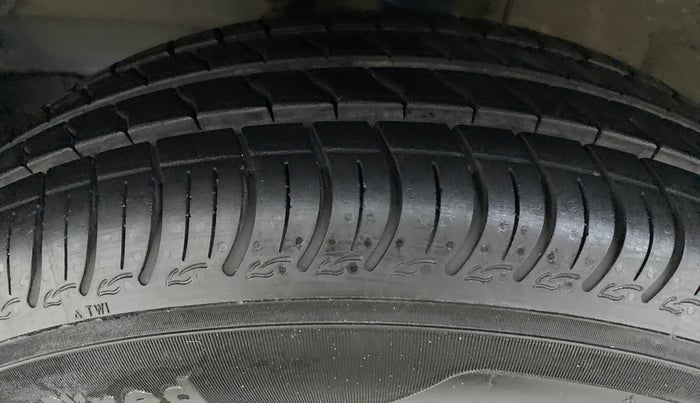 2021 Maruti S PRESSO VXI PLUS, Petrol, Manual, 6,152 km, Left Front Tyre Tread
