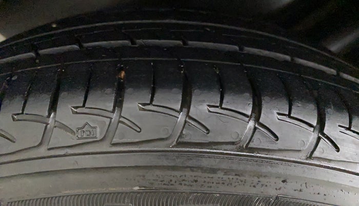 2016 Volkswagen Ameo HIGHLINE DSG 1.5 DIESEL , Diesel, Automatic, 84,695 km, Right Rear Tyre Tread