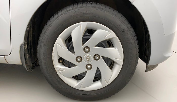 2019 Hyundai NEW SANTRO SPORTZ CNG, CNG, Manual, 79,956 km, Right Front Wheel