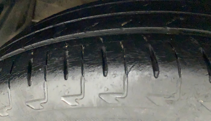 2017 Maruti IGNIS DELTA 1.2, CNG, Manual, 29,754 km, Right Rear Tyre Tread