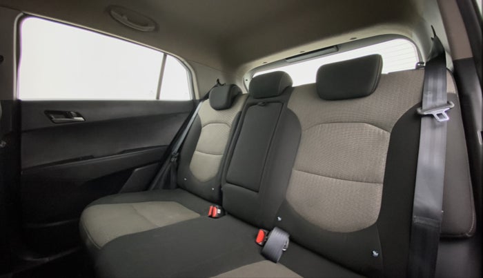 2017 Hyundai Creta 1.6 CRDI SX PLUS AUTO, Diesel, Automatic, 31,988 km, Right Side Rear Door Cabin