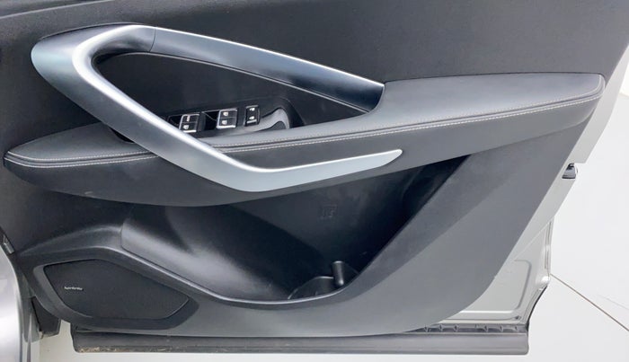 2019 MG HECTOR SHARP DCT PETROL, Petrol, Automatic, 33,329 km, Driver Side Door Panels Control