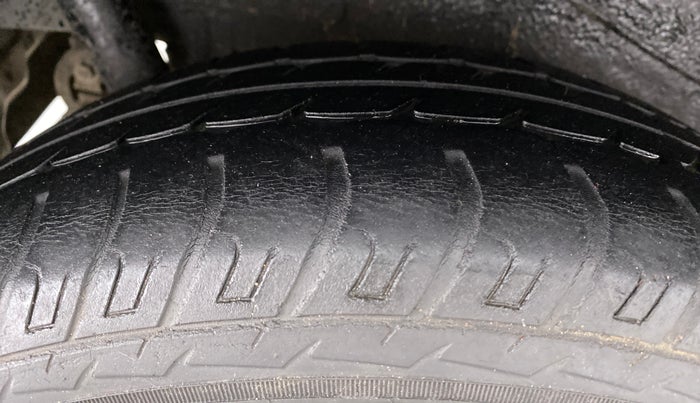 2014 Maruti Wagon R 1.0 VXI, Petrol, Manual, 61,882 km, Right Rear Tyre Tread