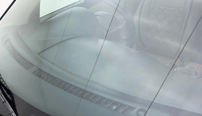 2013 Maruti Swift Dzire VXI, Petrol, Manual, 62,618 km, Front windshield - Minor spot on windshield