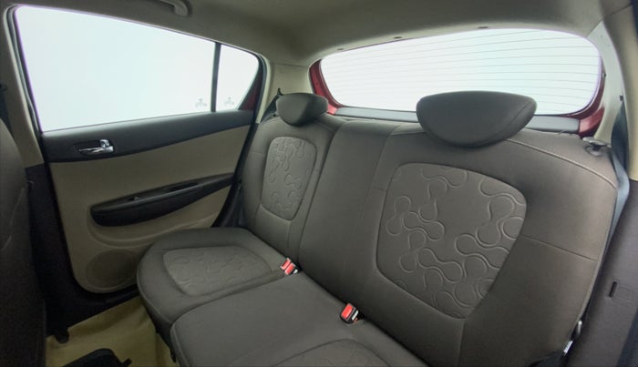 2011 Hyundai i20 SPORTZ 1.2 O, Petrol, Manual, 42,612 km, Right Side Rear Door Cabin