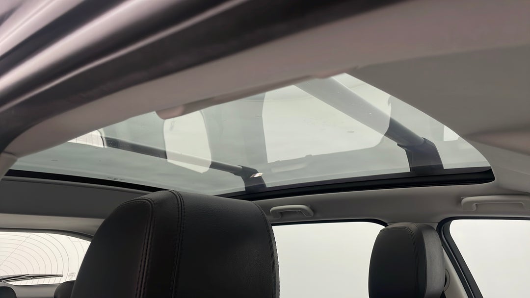 Interior Sunroof/Moonroof