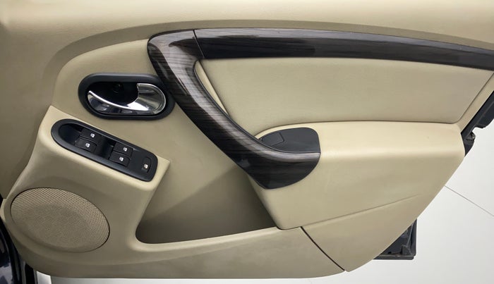 2014 Nissan Terrano XV 110 DIESEL, Diesel, Manual, 46,875 km, Driver Side Door Panels Control