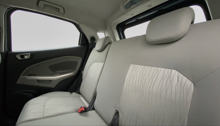 2013 Ford Ecosport 1.5 TITANIUM TI VCT, Petrol, Manual, 87,890 km, Right Side Rear Door Cabin