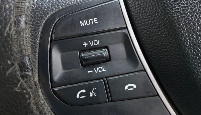 2019 Hyundai Elite i20 SPORTZ PLUS 1.2, Petrol, Manual, 52,939 km, Steering wheel - Phone control not functional