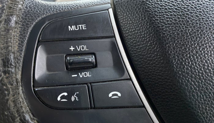 2019 Hyundai Elite i20 SPORTZ PLUS 1.2, Petrol, Manual, 52,939 km, Steering wheel - Sound system control not functional