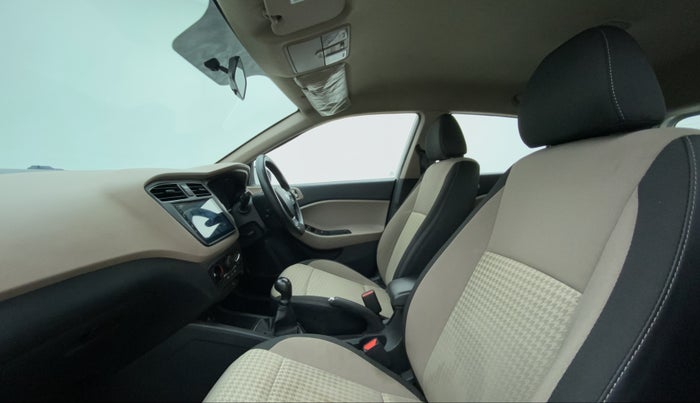 2019 Hyundai Elite i20 SPORTZ PLUS 1.2, Petrol, Manual, 52,939 km, Right Side Front Door Cabin