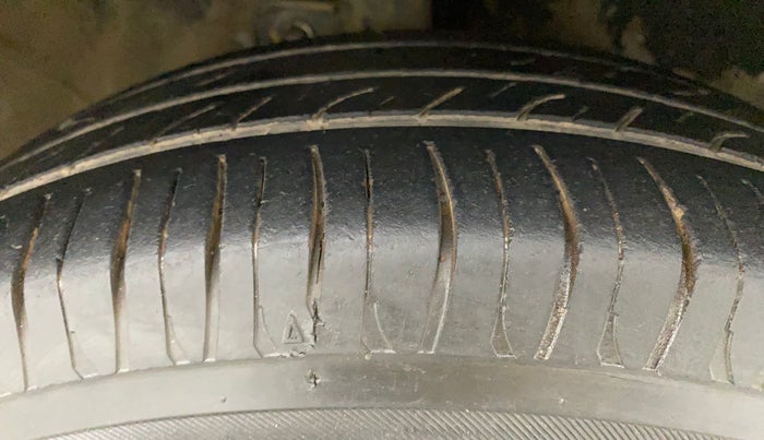 2015 Maruti Celerio ZXI, Petrol, Manual, 83,244 km, Right Front Tyre Tread