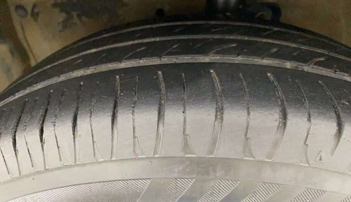 2015 Maruti Celerio ZXI, Petrol, Manual, 83,244 km, Left Front Tyre Tread