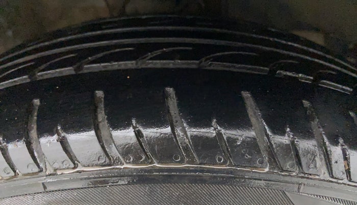 2014 Honda City VX MT DIESEL, Diesel, Manual, 99,406 km, Right Front Tyre Tread