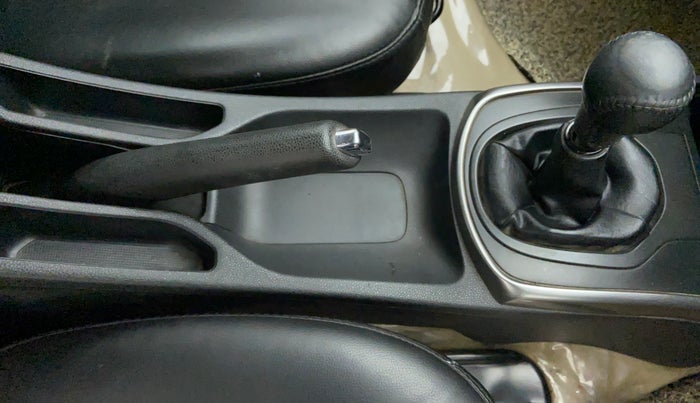 2014 Honda City VX MT DIESEL, Diesel, Manual, 99,406 km, Gear Lever
