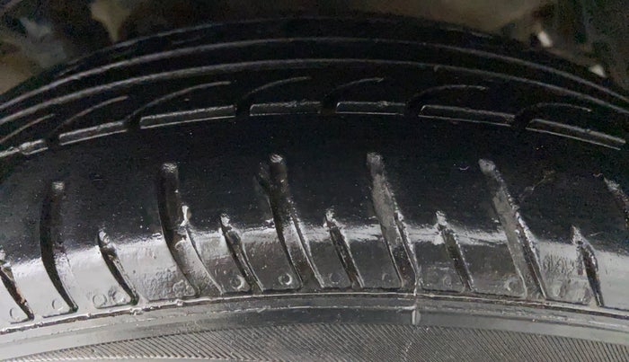 2014 Honda City VX MT DIESEL, Diesel, Manual, 99,406 km, Left Front Tyre Tread