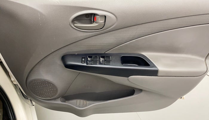 2011 Toyota Etios G, Petrol, Manual, 55,556 km, Driver Side Door Panels Control