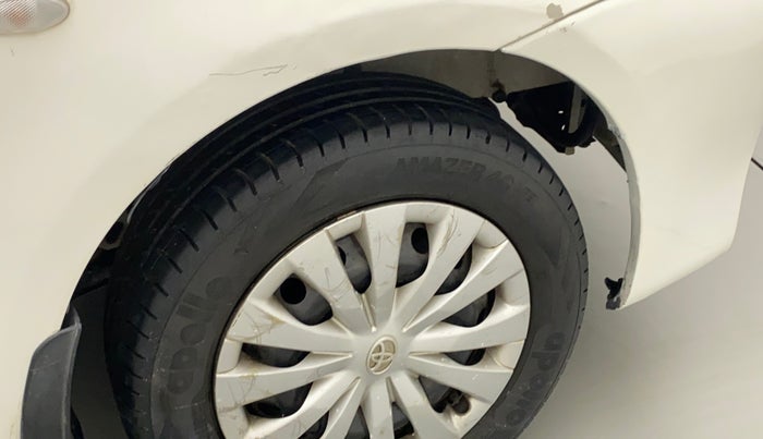 2011 Toyota Etios G, Petrol, Manual, 55,556 km, Right fender - Lining missing