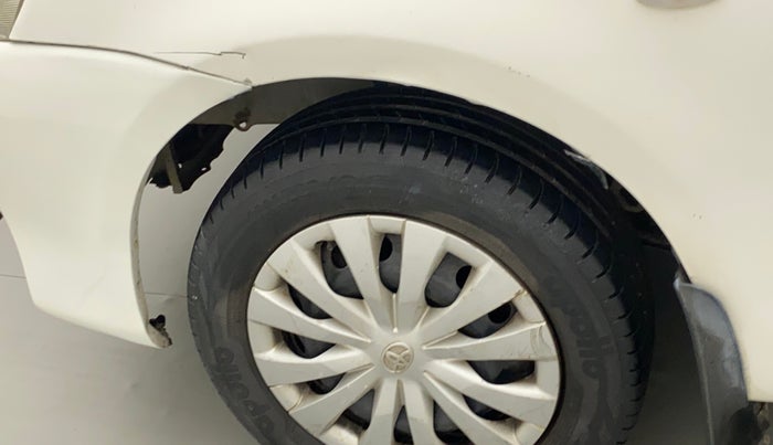 2011 Toyota Etios G, Petrol, Manual, 55,556 km, Left fender - Lining missing