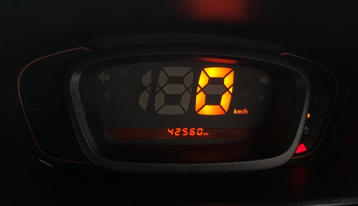 2017 Renault Kwid RXT, Petrol, Manual, 42,505 km, Odometer Image