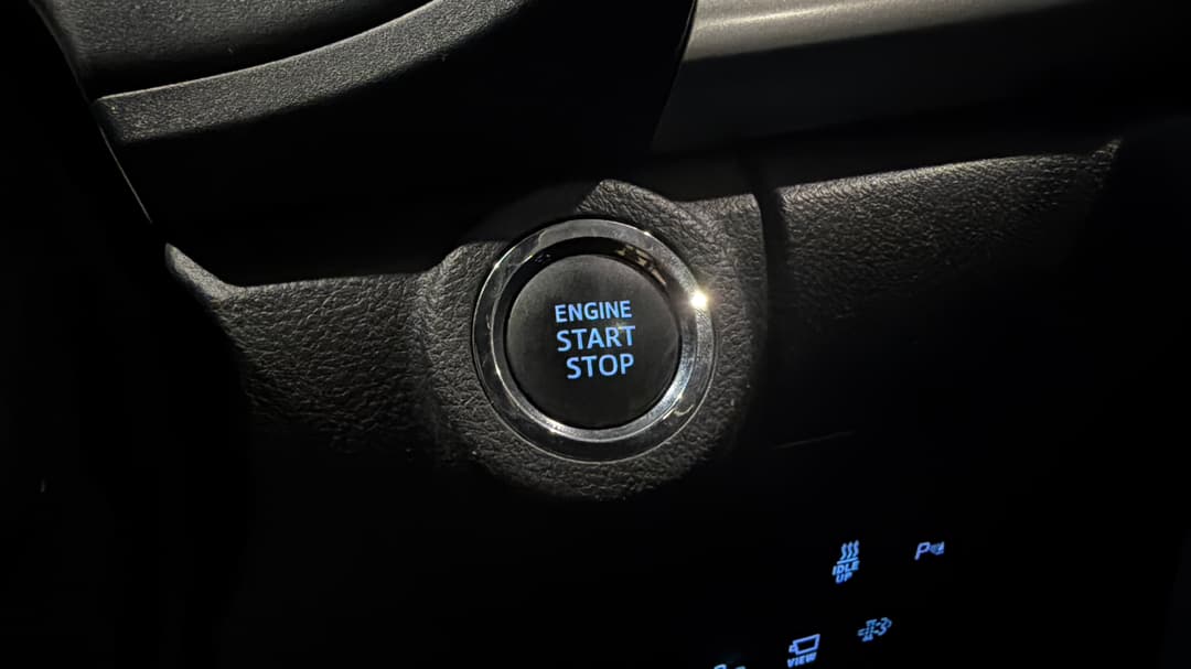 2023 Toyota Hilux Sr5 (4x4), Automatic, 89302 km, Keyless / Button Start