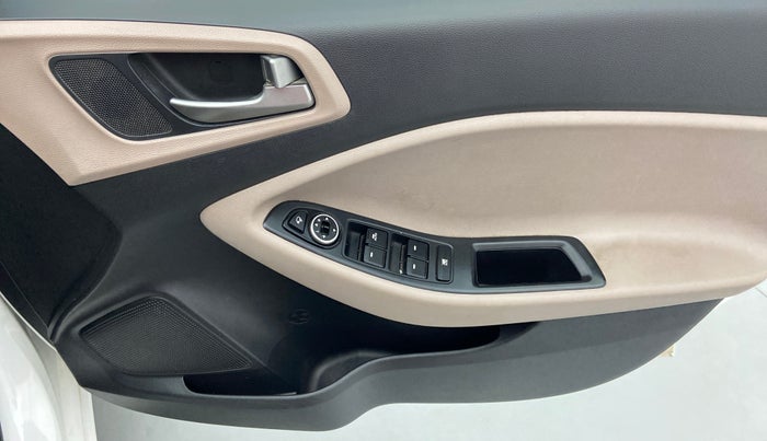 2016 Hyundai Elite i20 ASTA 1.2, Petrol, Manual, 54,914 km, Driver Side Door Panels Controls