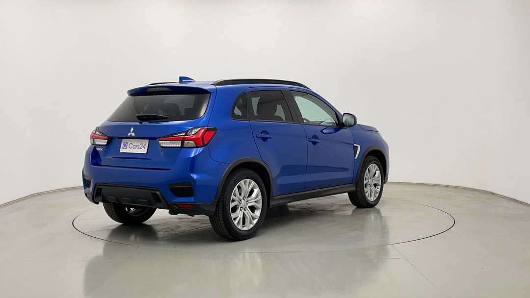 Right Back Diagonal (45- Degree) View