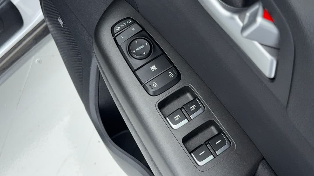 2019 Kia Sportage Sli (FWD), Automatic, 82881 km, Drivers Side Door Panel Controls