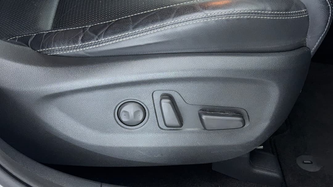 2019 Kia Sportage Sli (FWD), Automatic, 82881 km, Drivers Side Adjustment Panel