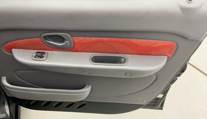 2007 Hyundai Santro Xing GLS, Petrol, Manual, 8,515 km, Driver Side Door Panels Controls